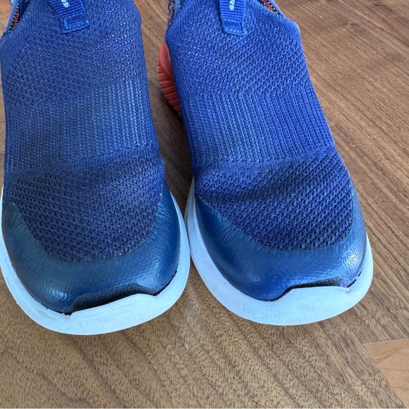 Skechers Kids Blue Slip-On Sneakers. Size 1. - Picture 3 of 15
